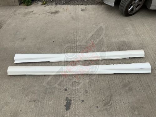 MERCEDES-BENZ C180 AMG W204 1.6 Petrol Side Skirts Left and Right in White