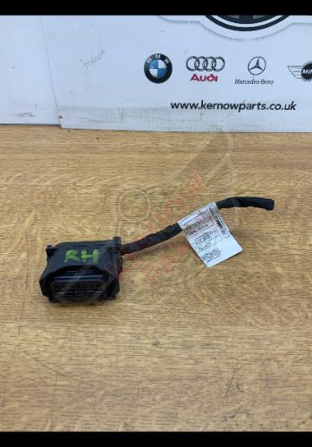 BMW Mini F55 F56 F57 Xenon Headlight Wiring Plug Connector Right